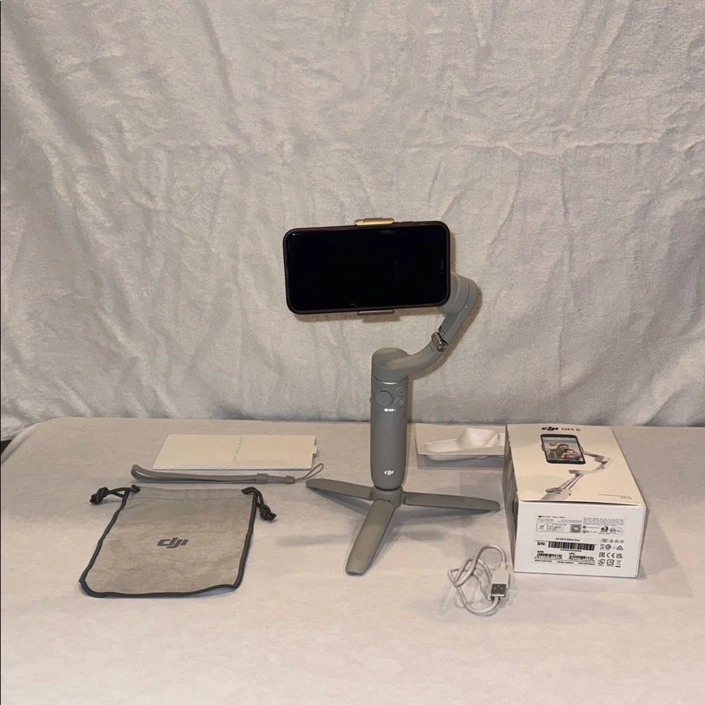 DJI Foldable Smartphone Gimbal Stabilizer - Light Gray